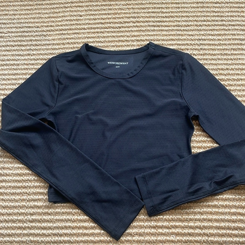WeWoreWhat Black Long Sleeve Cropped Mesh Athletic Top Size XS Activewear